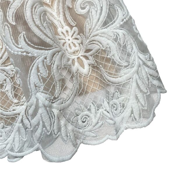 NWT FATE Lace Embroidered Dress White Size Small - Picture 8 of 12